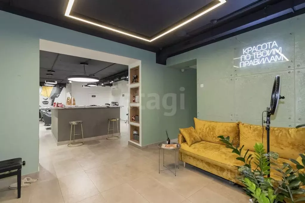 Помещение свободного назначения в Тюменская область, Тюмень ул. ... - Фото 1