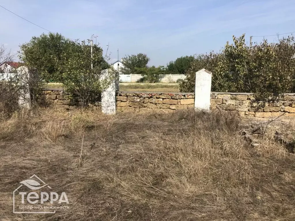 Участок в Крым, Сакский район, Веселовское с/пос, с. Порфирьевка ул. ... - Фото 2