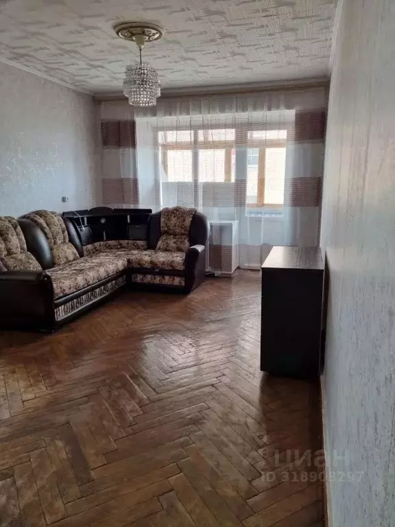 3-к кв. Оренбургская область, Бугуруслан ул. Челюскина, 43 (50.7 м) - Фото 0