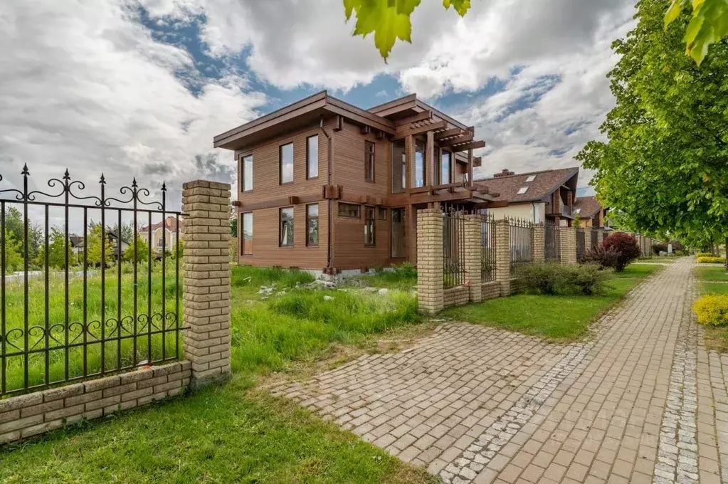 Дом в Ленинградская область, Всеволожский район, Колтушское городское ... - Фото 1