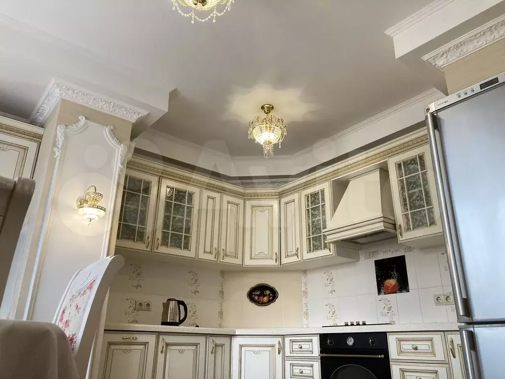3-к. квартира, 111 м, 3/10 эт. - Фото 0