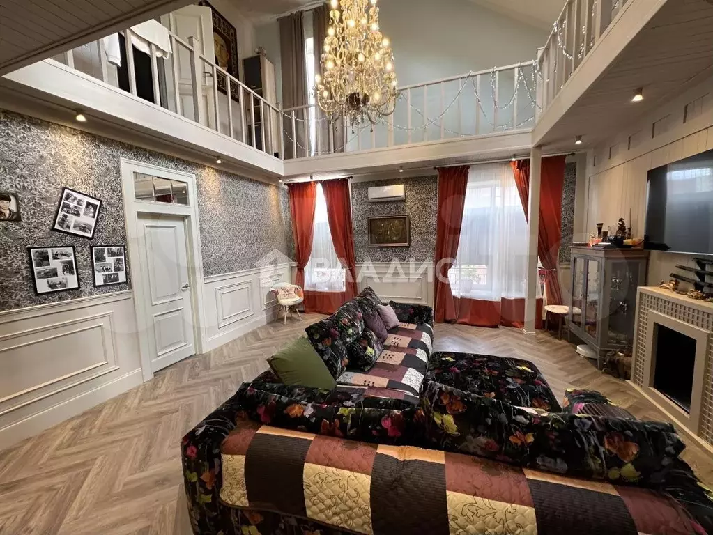 3-к. квартира, 115 м, 4/4 эт. - Фото 0