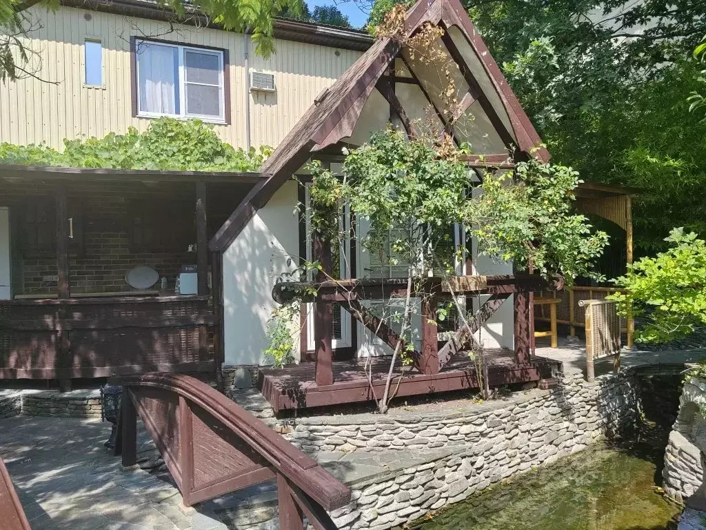 Дом в Краснодарский край, Геленджик ул. Герцена, 23 (8 м) - Фото 0