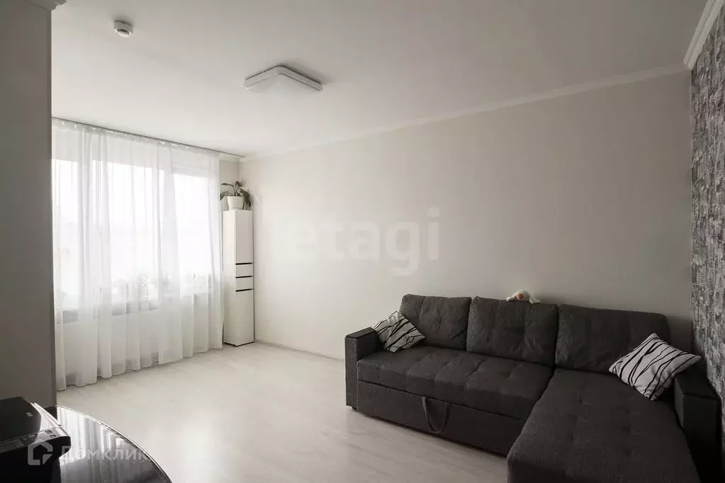 Продаётся 4-к квартира, 47.3 м - Фото 1