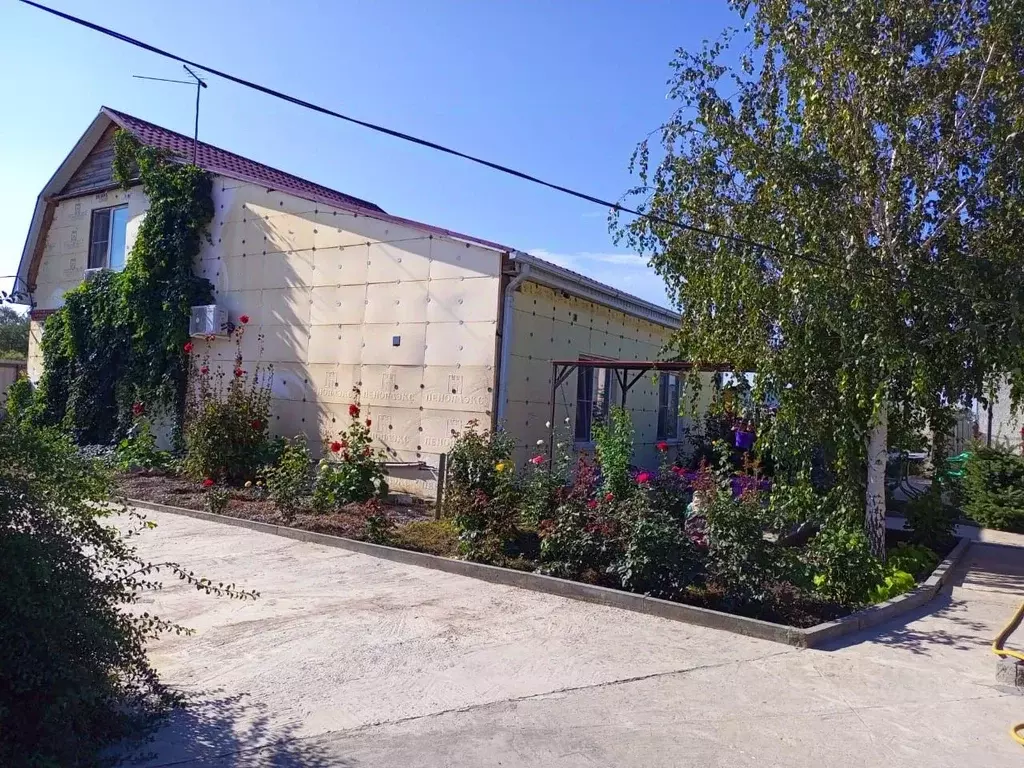 Дом в Астраханская область, Камызякский район, Мостовик-2 дп  (84 м) - Фото 1