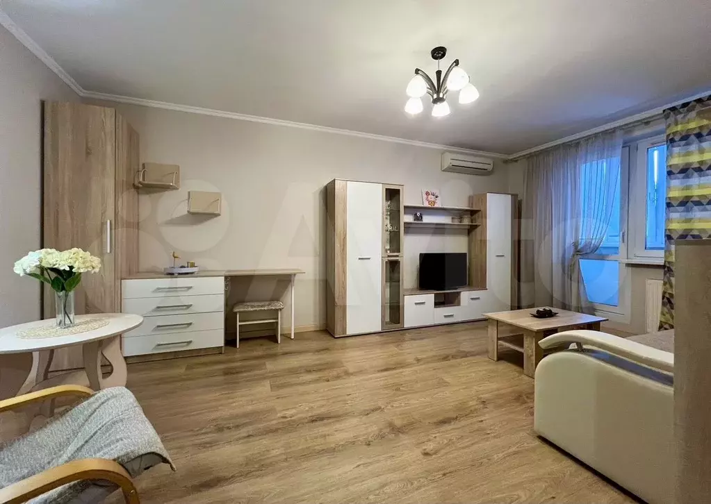 1-к. квартира, 40 м, 3/17 эт. - Фото 0