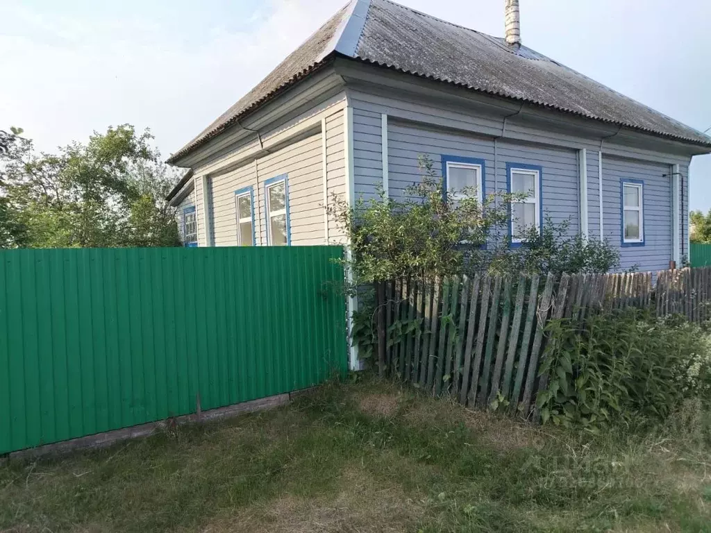 Дом в Башкортостан, Бураевский район, Бадраковский сельсовет, д. ... - Фото 1