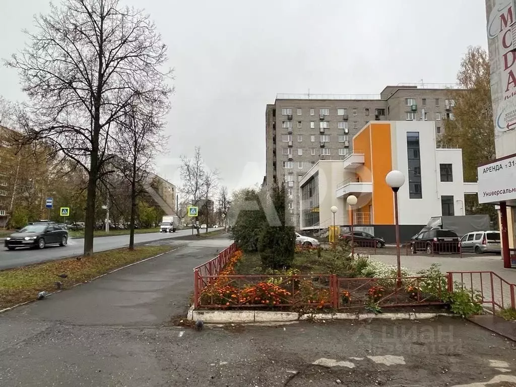 Помещение свободного назначения в Удмуртия, Ижевск ул. имени 50-летия ... - Фото 2