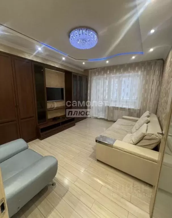 2-к кв. Ханты-Мансийский АО, Сургут Студенческая ул., 21 (53.7 м) - Фото 0