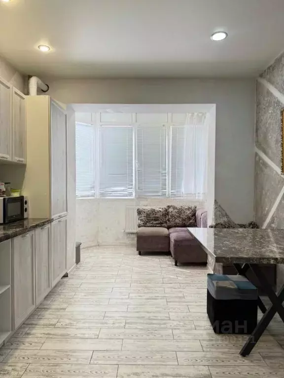 2-к кв. Кабардино-Балкария, Нальчик ул. А.А. Кадырова, 17 (68.0 м) - Фото 1