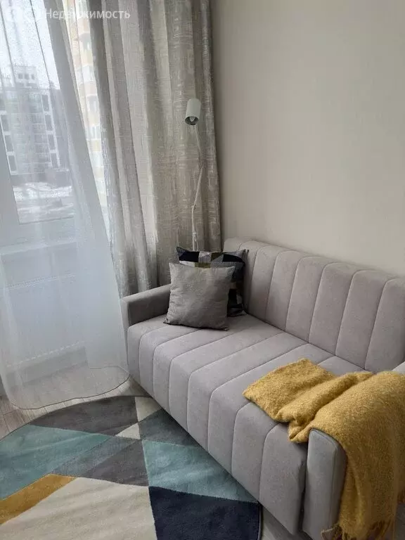 1-комнатная квартира: Тюмень, улица Парада Победы, 9 (34 м) - Фото 1