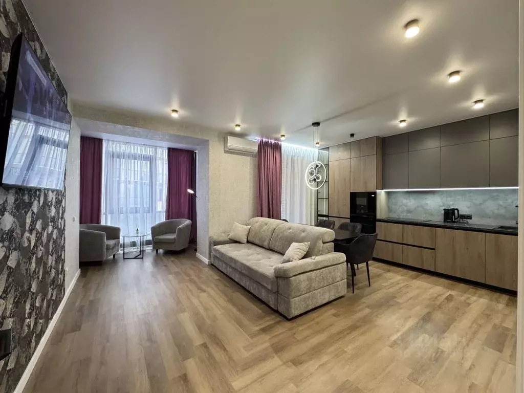 2-к кв. Красноярский край, Красноярск ул. Авиаторов, 34 (63.0 м) - Фото 1