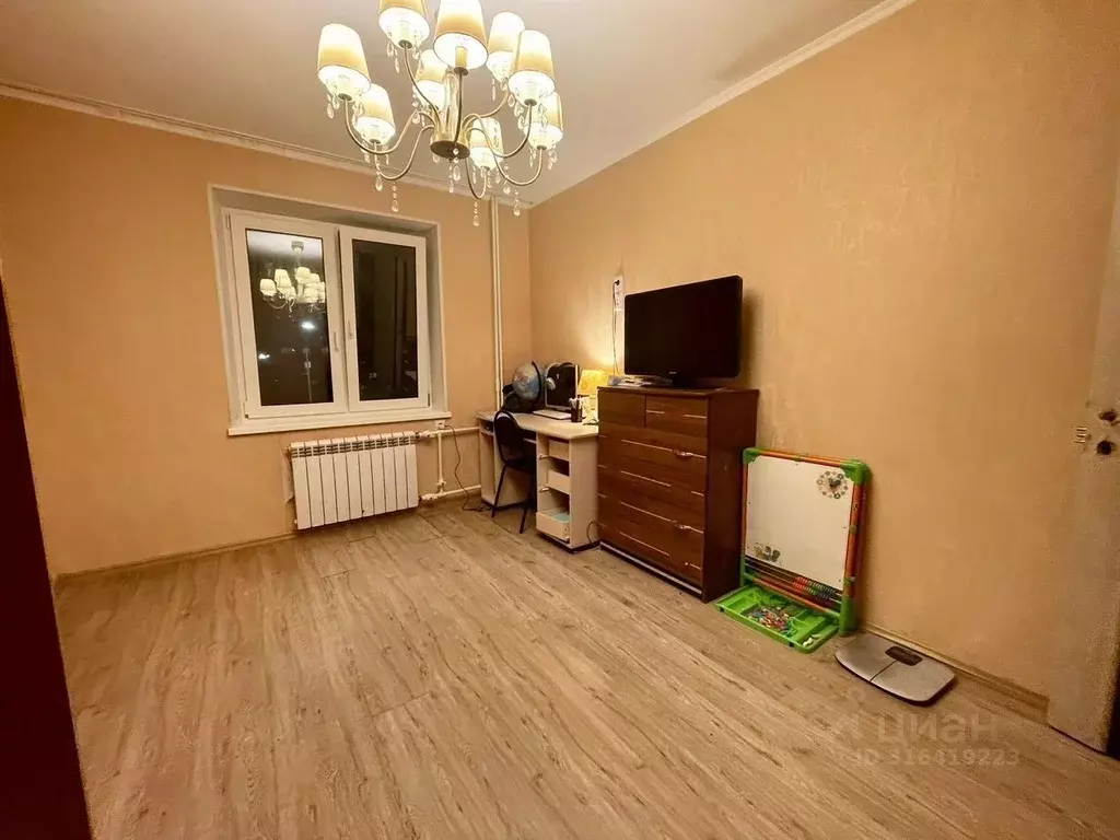 3-к кв. Ленинградская область, Кингисепп Большой бул., 17 (72.0 м) - Фото 0