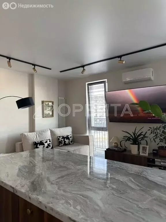 2-комнатная квартира: Тюмень, улица Николая Глебова, 3 (64 м) - Фото 2