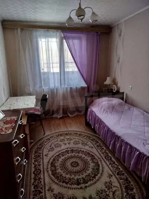 Комната 13 м в 3-к., 1/9 эт. - Фото 0