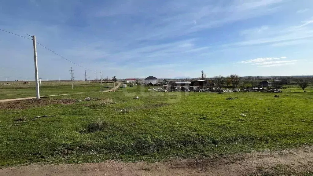 Участок в Крым, Симферопольский район, с. Мирное  (6.0 сот.) - Фото 2