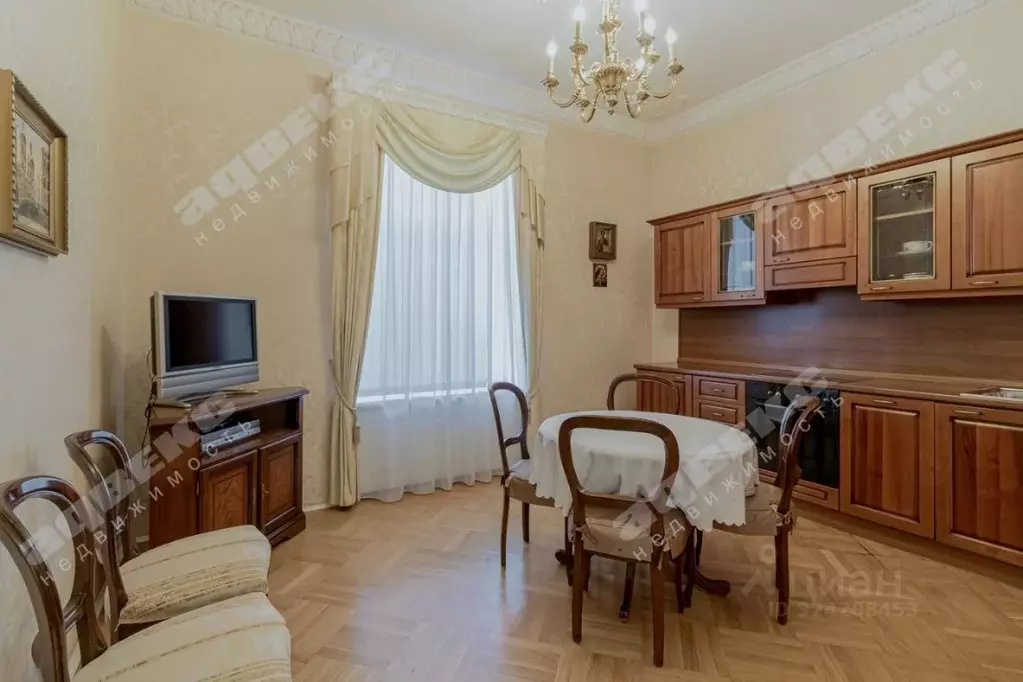 2-к кв. Санкт-Петербург пер. Макаренко, 14 (74.2 м) - Фото 1