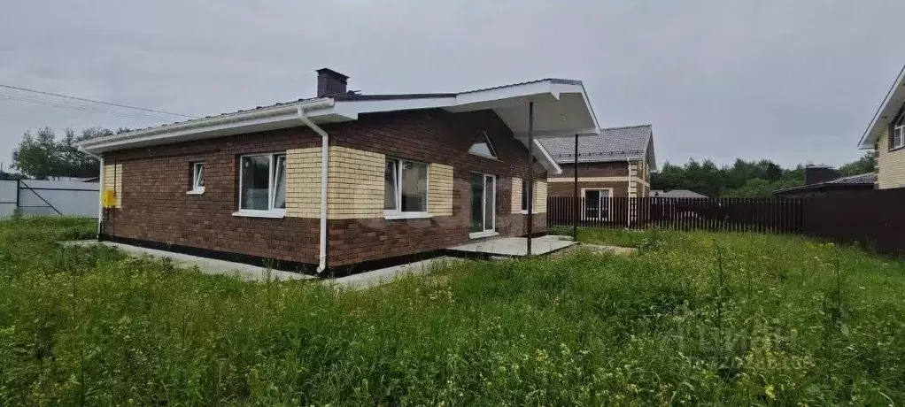 Дом в Тверская область, Калининский муниципальный округ, д. Сакулино ... - Фото 1