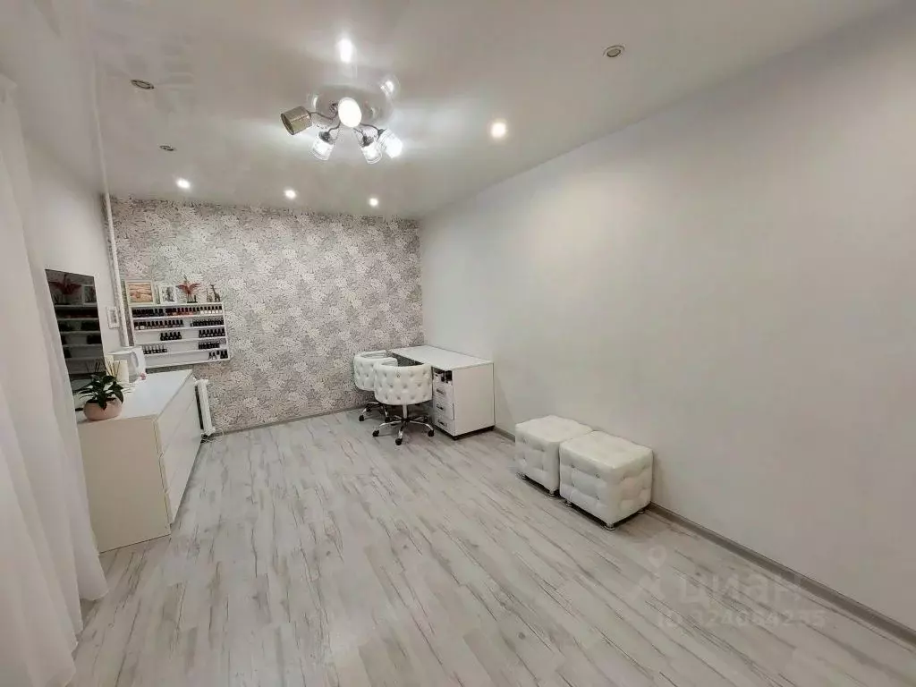 2-к кв. Нижегородская область, Дзержинск ул. Петрищева, 17 (40.6 м) - Фото 0