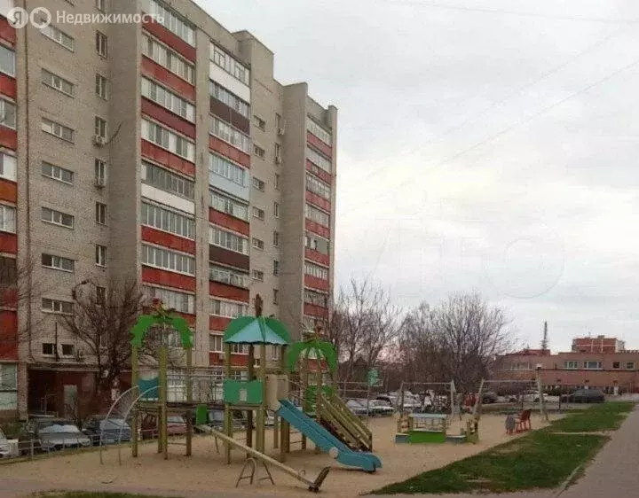 3-комнатная квартира: Губкин, 2-я Академическая улица, 40А (61 м) - Фото 0