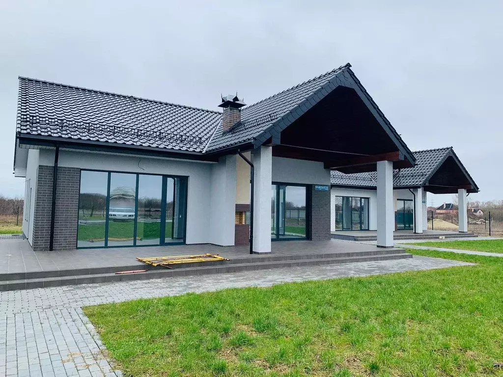 Дом в Калининградская область, Зеленоградск ул. Пражская (131 м) - Фото 1