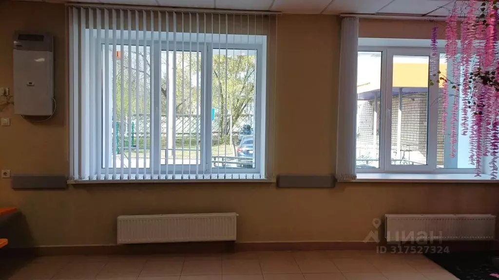 Помещение свободного назначения в Татарстан, Казань ул. Гагарина, 121 ... - Фото 1