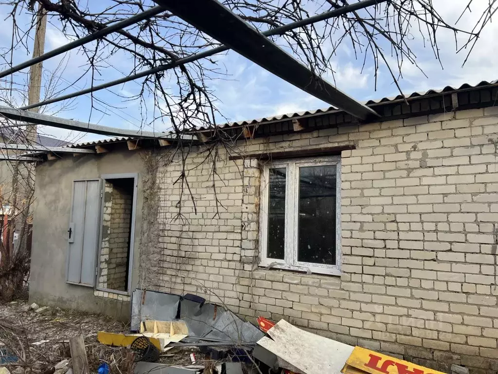 Дом в Саратовская область, пос. Тепличный проезд 2-й Монтажный, 25 ... - Фото 0