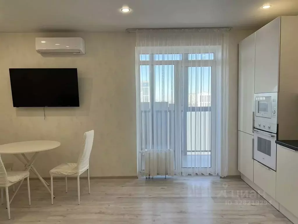 2-к кв. Татарстан, Казань ул. Аделя Кутуя, 110 (70.0 м) - Фото 1