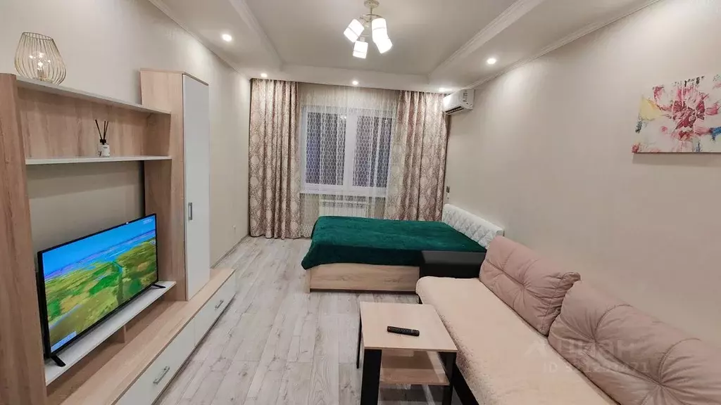 1-к кв. Краснодарский край, Новороссийск Южная ул., 27 (46.0 м) - Фото 0