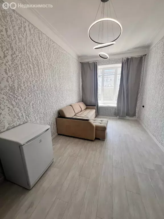 1к в 8-комнатной квартире (15 м) - Фото 0