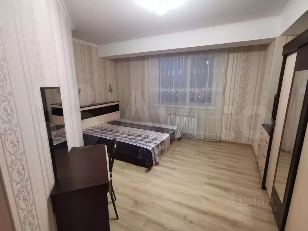 3-к кв. Крым, Симферополь ул. Караманова, 3 (90.0 м) - Фото 1