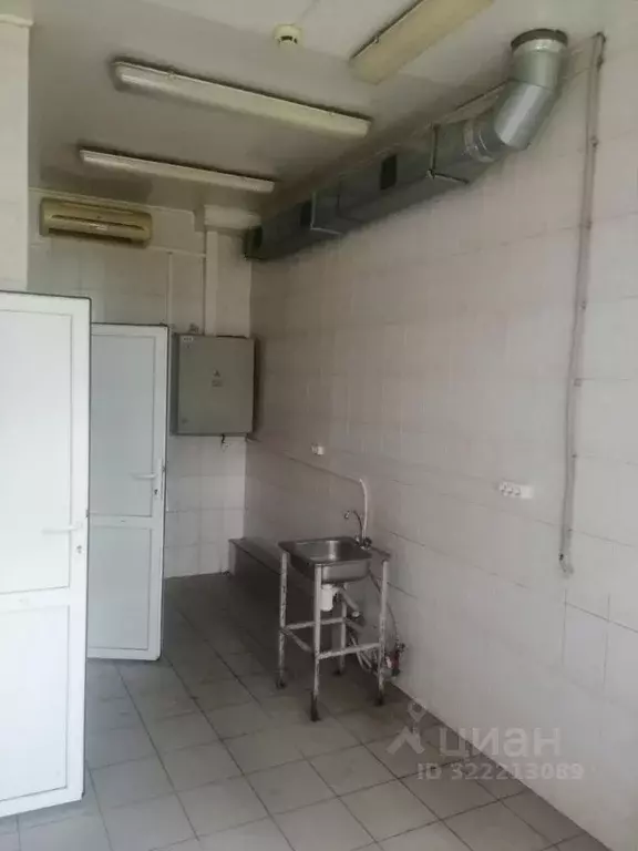 Помещение свободного назначения в Алтайский край, Барнаул ВРЗ мкр, ... - Фото 1