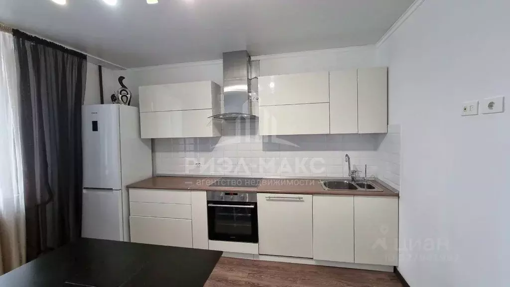 1-к кв. Брянская область, Брянск Московский просп., 148 (43.9 м) - Фото 1