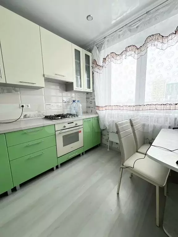 5-к. квартира, 30 м, 5/5 эт. - Фото 1