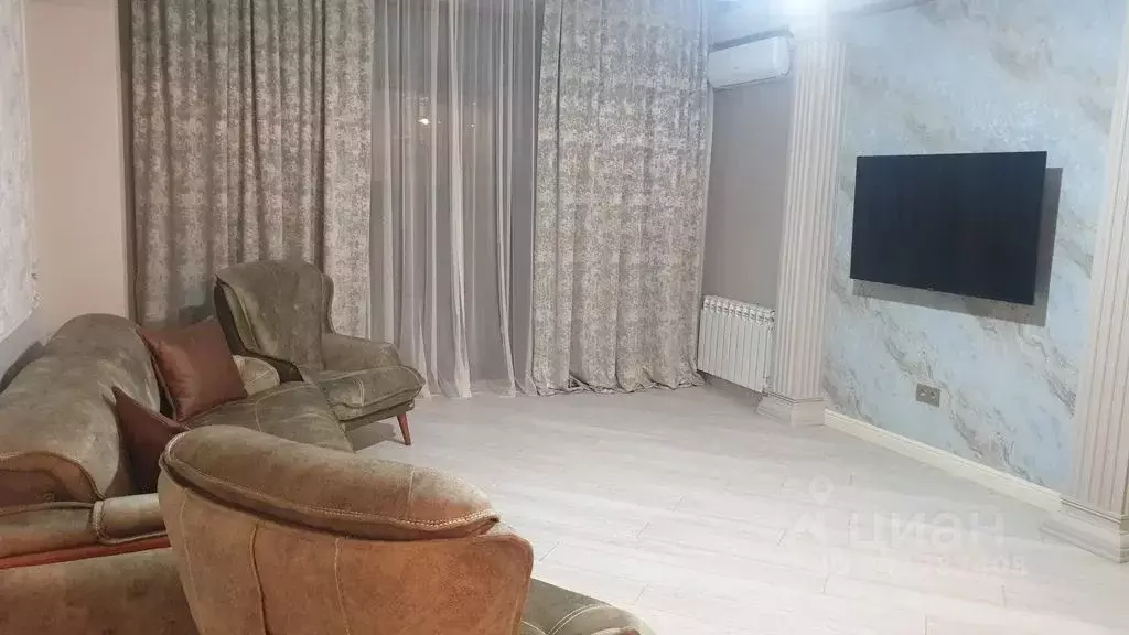 2-к кв. Дагестан, Каспийск просп. Акулиничева, 1 (110.0 м) - Фото 1
