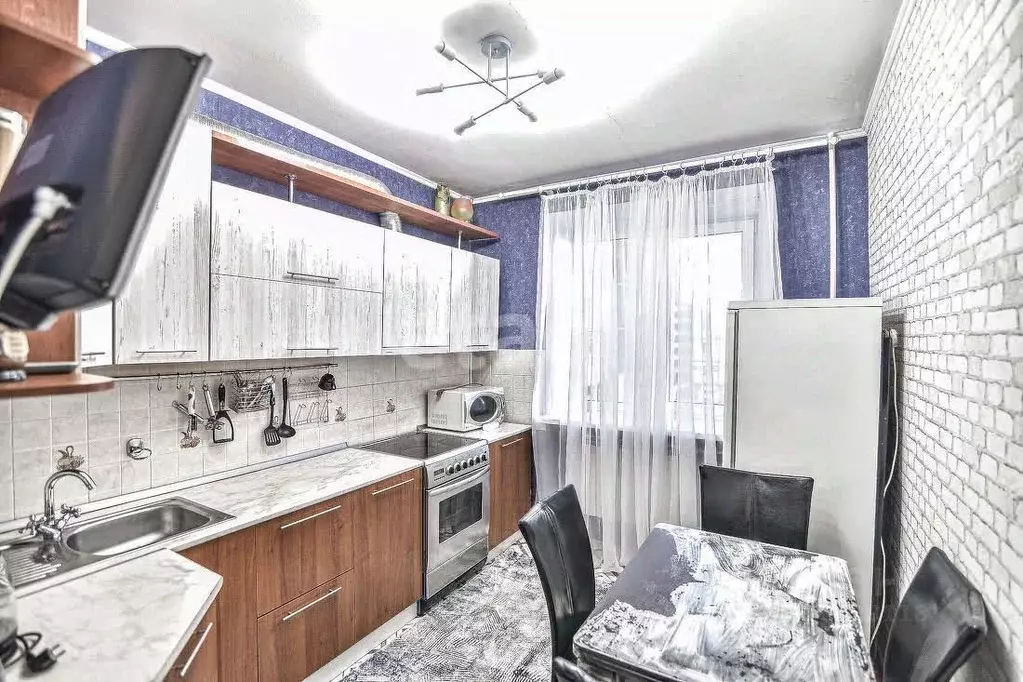 1-к кв. Сахалинская область, Южно-Сахалинск Комсомольская ул., 241А ... - Фото 2