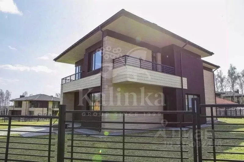 Дом в Москва Крекшино кп, ул. Клубничная, 132 (247 м) - Фото 1