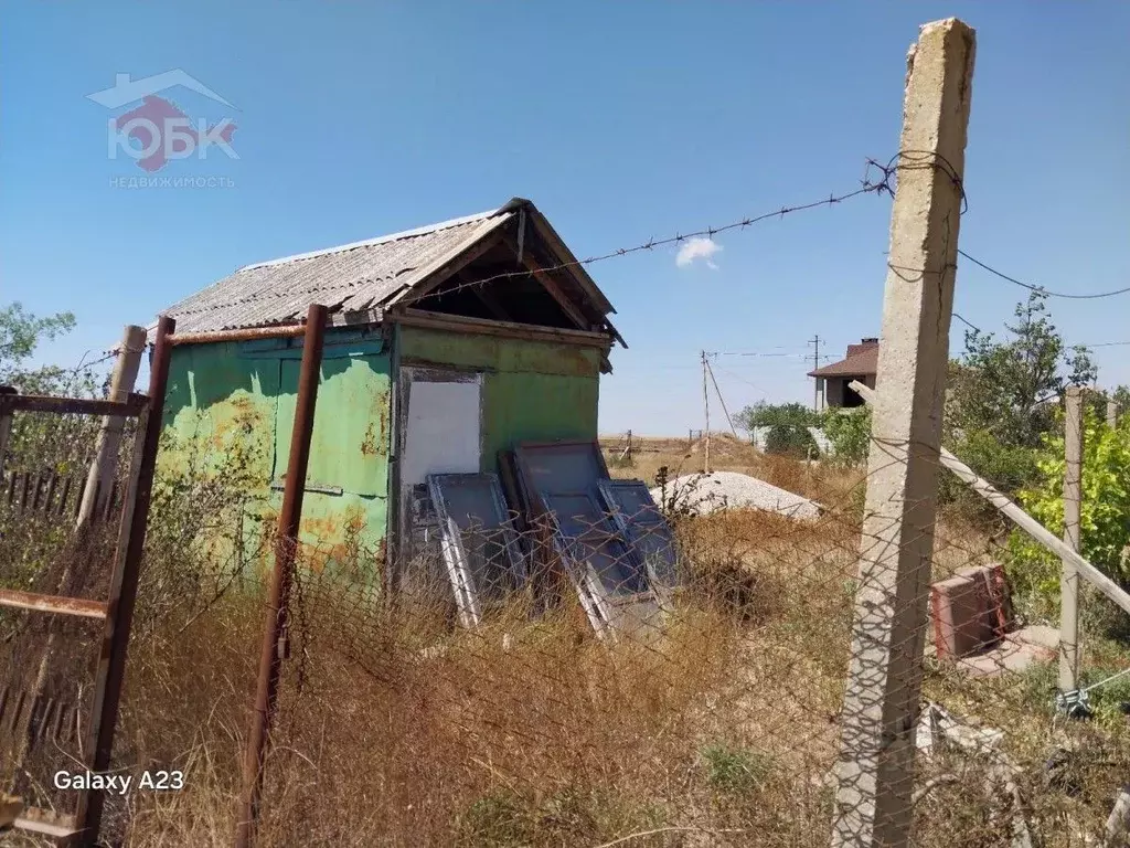 Участок в Крым, Сакский район, Штормовское с/пос, с. Крыловка ул. Мира ... - Фото 1