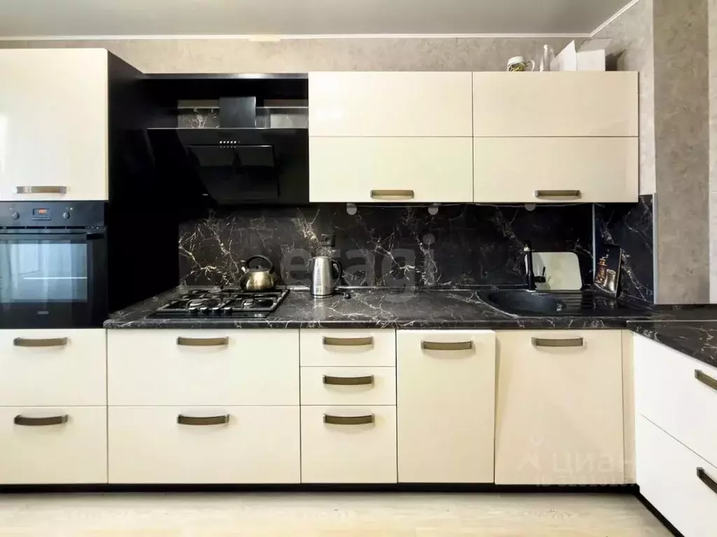 3-к кв. Татарстан, Зеленодольск просп. Строителей, 28 (71.4 м) - Фото 1