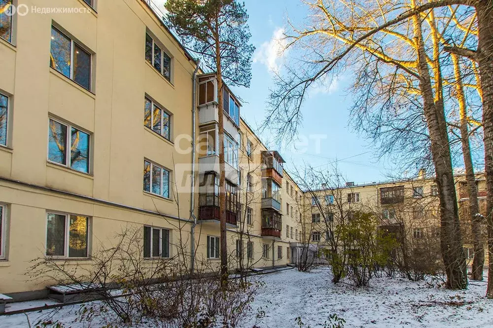 3-комнатная квартира: Екатеринбург, улица Ильича, 17 (74.5 м) - Фото 1