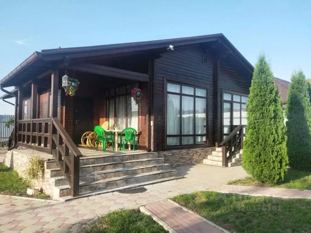 Дом в Ростовская область, Миллерово ул. Есенина, 15 (95 м) - Фото 1