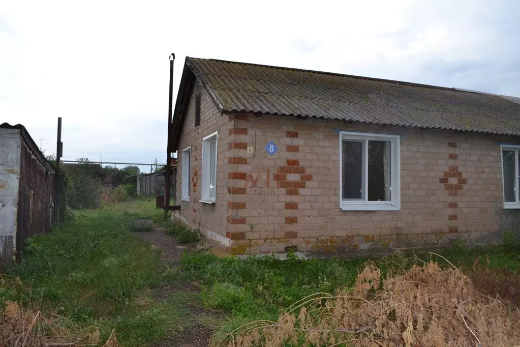 Дом в Оренбургская область, Тоцкий район, пос. Суворовский ... - Фото 1