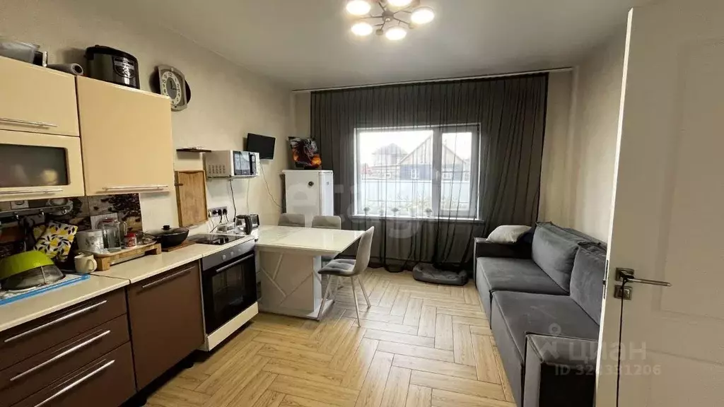Дом в Бурятия, Улан-Удэ ул. Антонова, 73 (90 м) - Фото 1