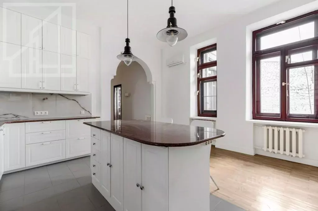 6-к кв. Москва ул. Петровка, 17С1 (350.0 м) - Фото 2