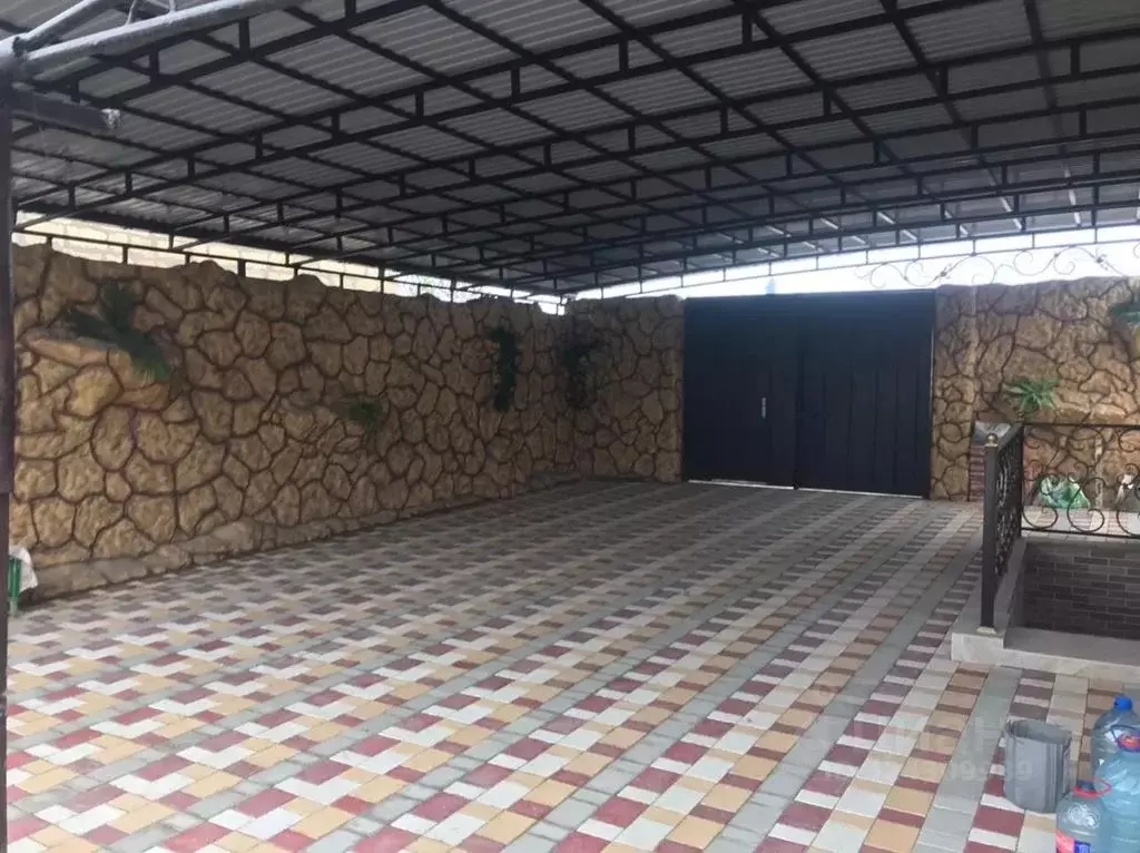 Дом в Дагестан, Дербентский район, с. Хазар ул. Приморская, 73 (120 м) - Фото 1