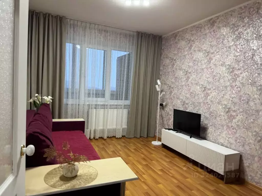 1-к кв. Татарстан, Елабуга 4/5 мкр, ул. Автомобилистов, 4 (39.0 м) - Фото 1