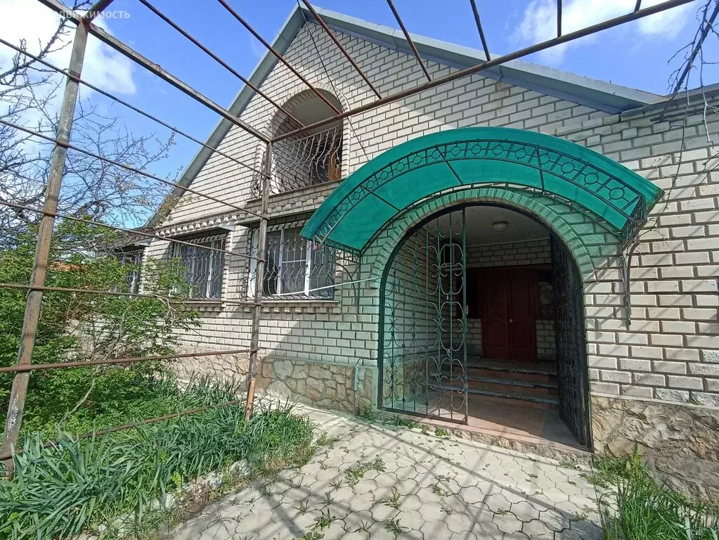 Дом в село Светлогорское, Весенняя улица, 10 (196.2 м) - Фото 0