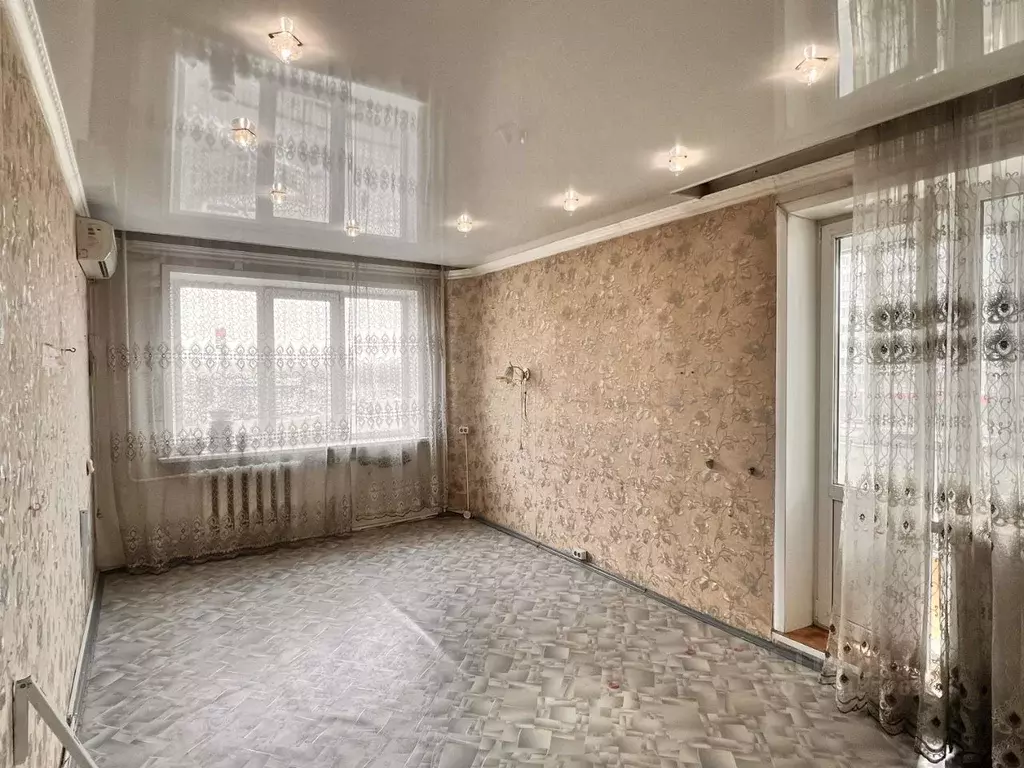 2-к кв. Кемеровская область, Новокузнецк ул. Кирова, 94 (48.4 м) - Фото 2