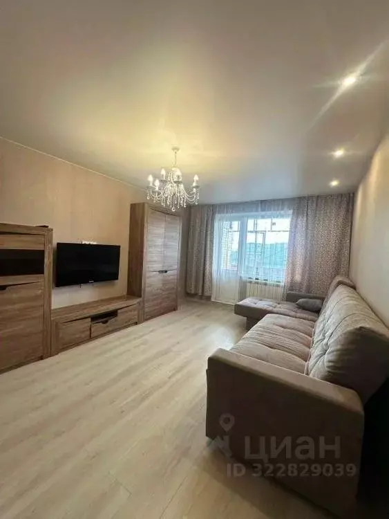 2-к кв. Свердловская область, Екатеринбург ул. Чкалова, 141 (48.0 м) - Фото 1