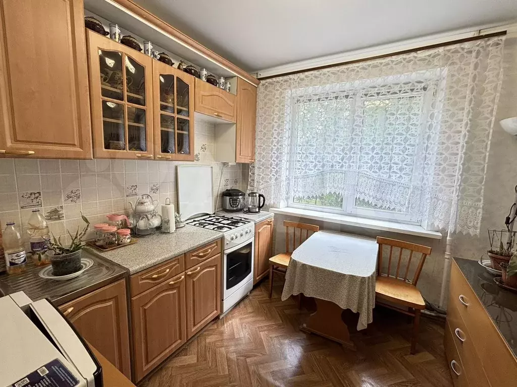 2-к. квартира, 55 м, 2/10 эт. - Фото 1